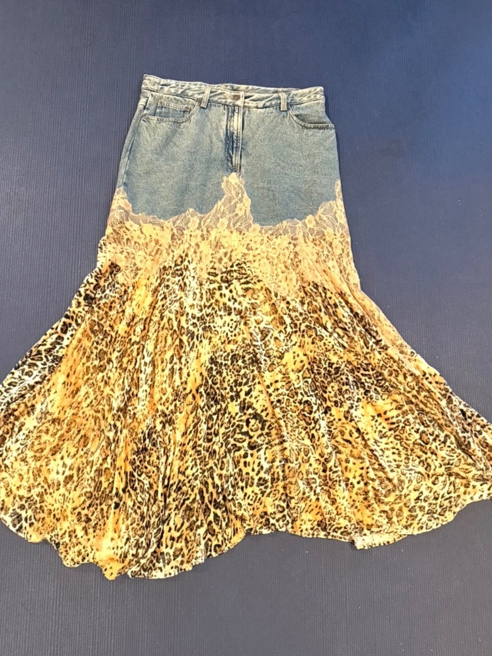 NWOT - INCREDIBLE DENIM W/PLUSH LEOPARD AND LACE SKIRT
